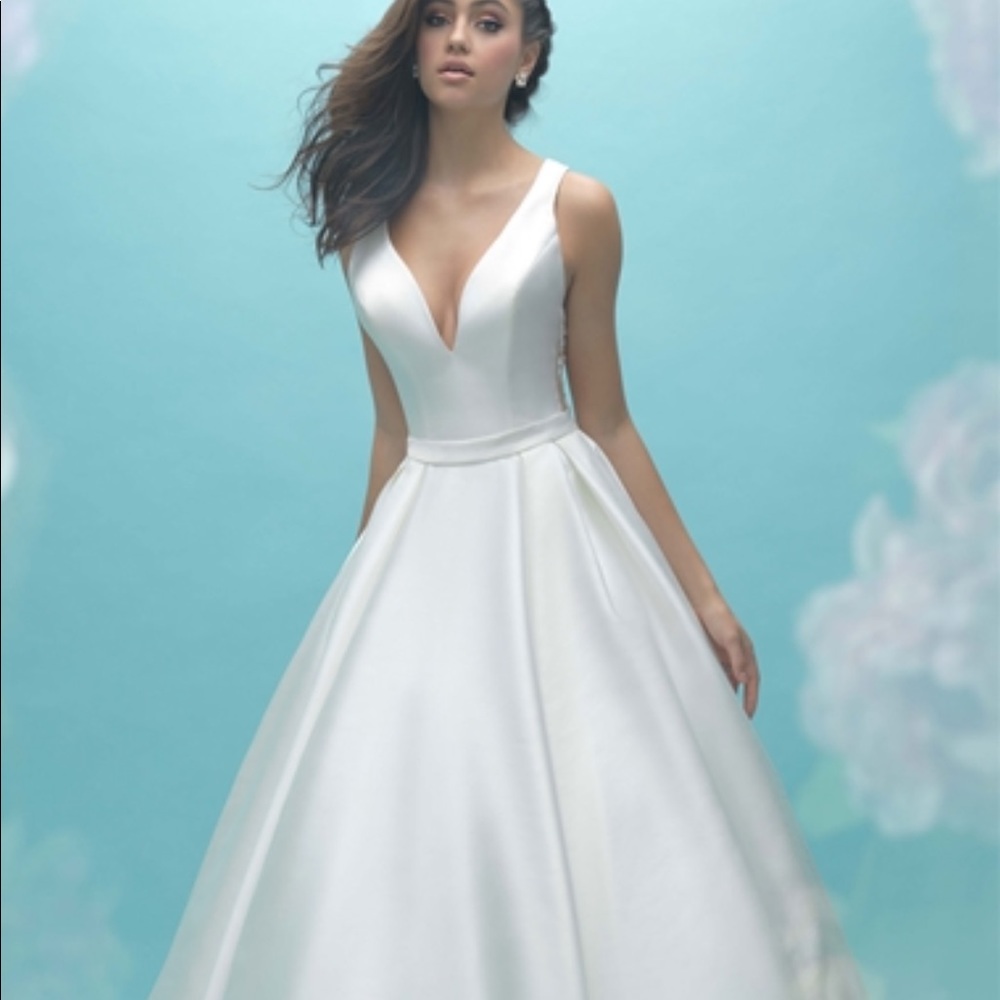 Unworn Wedding Dress- allure 9473
